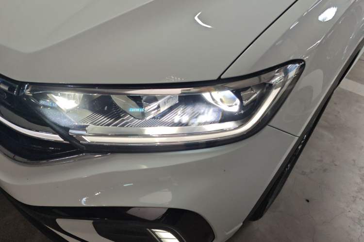 Used Volkswagen T-ROC 2023 300TSI DSG Two-Wheel-Drive Chen Guang Edition Left Front Headlight