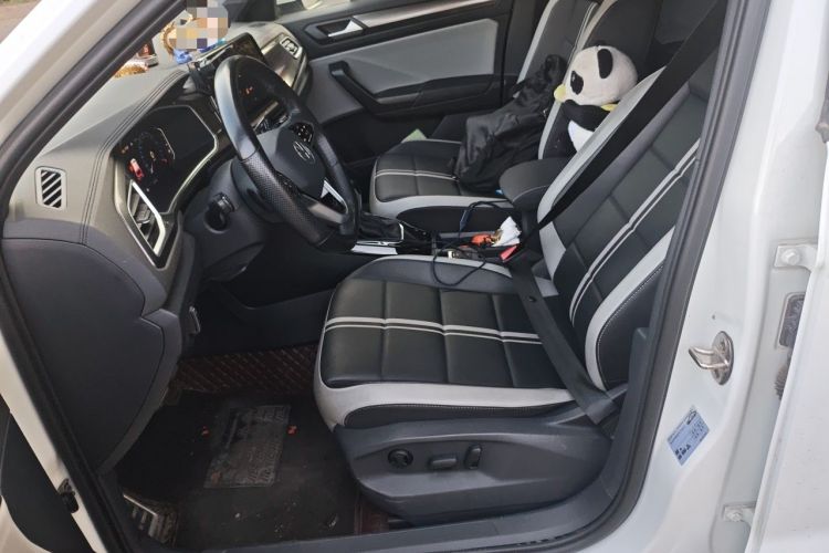 Used Volkswagen T-ROC 2023 300TSI DSG Two-Wheel-Drive Chen Guang Edition Left Front Seat