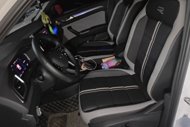 Used Volkswagen T-ROC 2023 300TSI DSG Two-Wheel-Drive Chen Guang Edition Left Front Seat