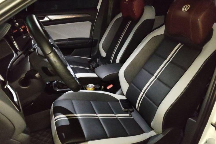 Used Volkswagen T-ROC 2023 300TSI DSG Two-Wheel-Drive Chen Guang Edition Left Front Seat