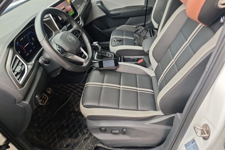 Used Volkswagen T-ROC 2023 300TSI DSG Two-Wheel-Drive Chen Guang Edition Left Front Seat