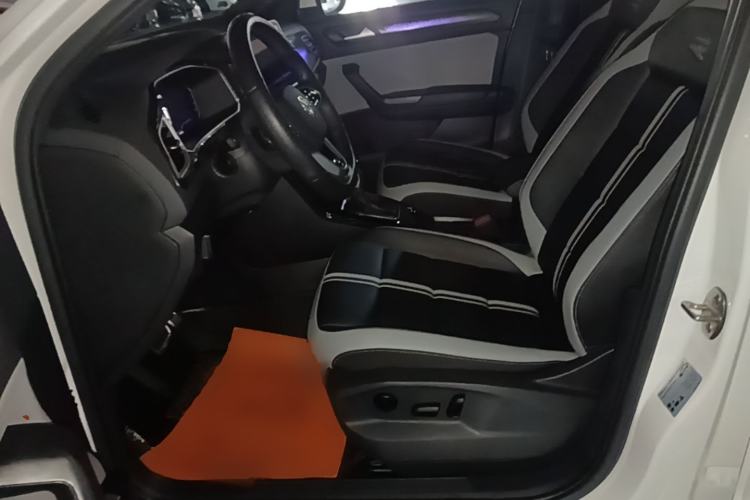 Used Volkswagen T-ROC 2023 300TSI DSG Two-Wheel-Drive Chen Guang Edition Left Front Seat
