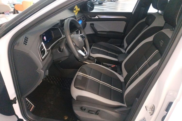 Used Volkswagen T-ROC 2023 300TSI DSG Two-Wheel-Drive Chen Guang Edition Left Front Seat