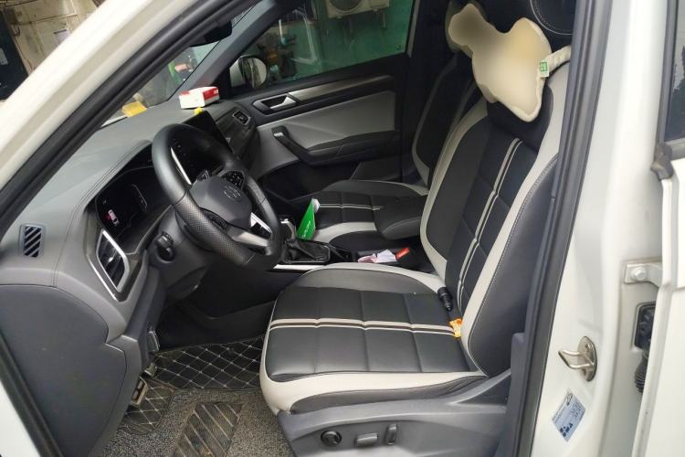 Used Volkswagen T-ROC 2023 300TSI DSG Two-Wheel-Drive Chen Guang Edition Left Front Seat