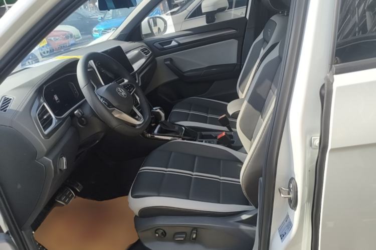Used Volkswagen T-ROC 2023 300TSI DSG Two-Wheel-Drive Chen Guang Edition Left Front Seat