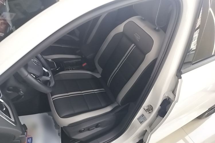 Used Volkswagen T-ROC 2023 300TSI DSG Two-Wheel-Drive Chen Guang Edition Left Front Seat