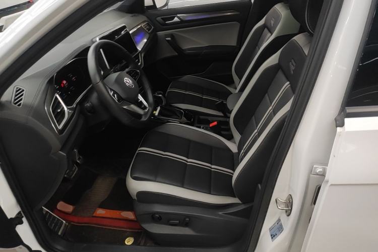 Used Volkswagen T-ROC 2023 300TSI DSG Two-Wheel-Drive Chen Guang Edition Left Front Seat