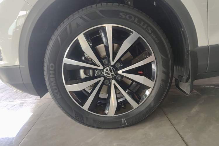 Used Volkswagen T-ROC 2023 280TSI DSG Two-Wheel Drive Time Edition Left Front Wheel Hub