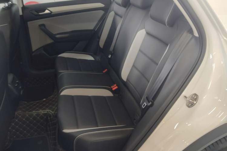 Used Volkswagen T-ROC 2023 280TSI DSG Two-Wheel Drive Time Edition Left Rear Seat