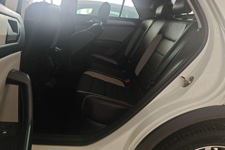 Used Volkswagen T-ROC 2023 280TSI DSG Two-Wheel Drive Time Edition Left Rear Seat