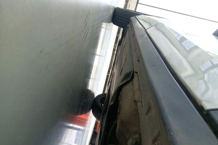 Used Volkswagen T-ROC 2023 300TSI DSG Two-Wheel-Drive Chen Guang Edition Left Side Sill