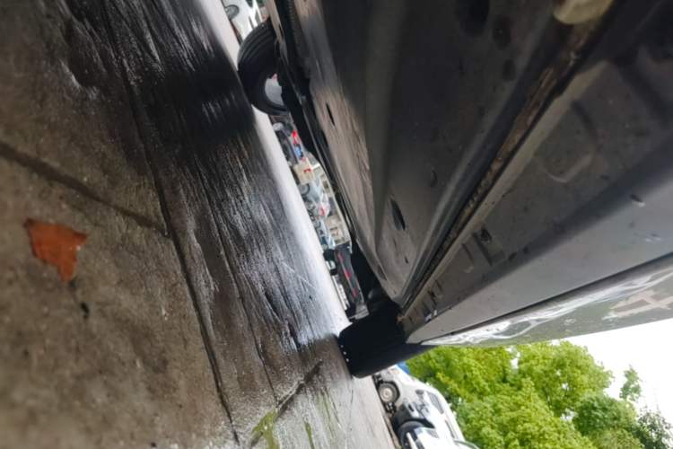 Used Volkswagen T-ROC 2023 300TSI DSG Two-Wheel-Drive Chen Guang Edition Left Side Sill