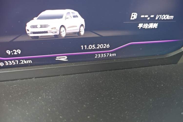 Used Volkswagen T-ROC 2023 300TSI DSG Two-Wheel-Drive Chen Guang Edition Odometer Close Up