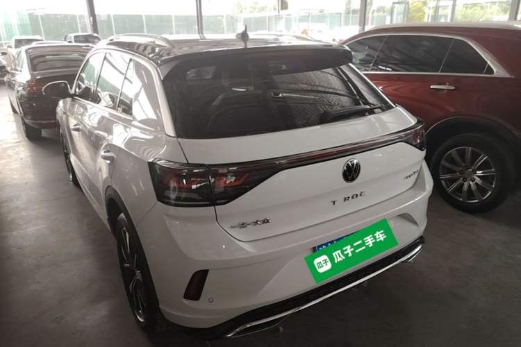 Used Volkswagen T-ROC 2023 300TSI DSG Two-Wheel-Drive Chen Guang Edition Rear Left 45 Deg