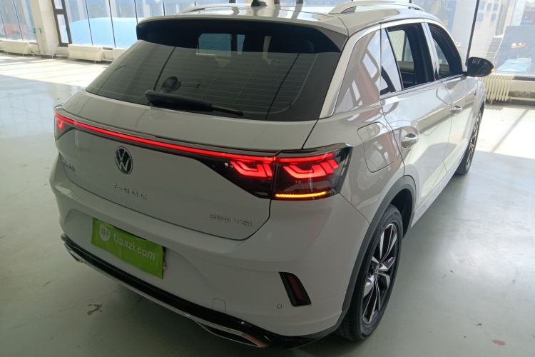 Used Volkswagen T-ROC 2023 300TSI DSG Two-Wheel-Drive Chen Guang Edition Rear Right 45 Deg