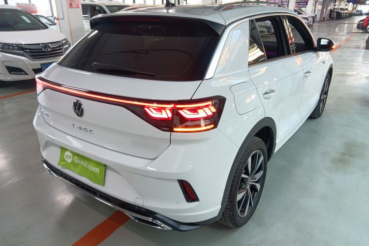 Used Volkswagen T-ROC 2023 300TSI DSG Two-Wheel-Drive Chen Guang Edition Rear Right 45 Deg