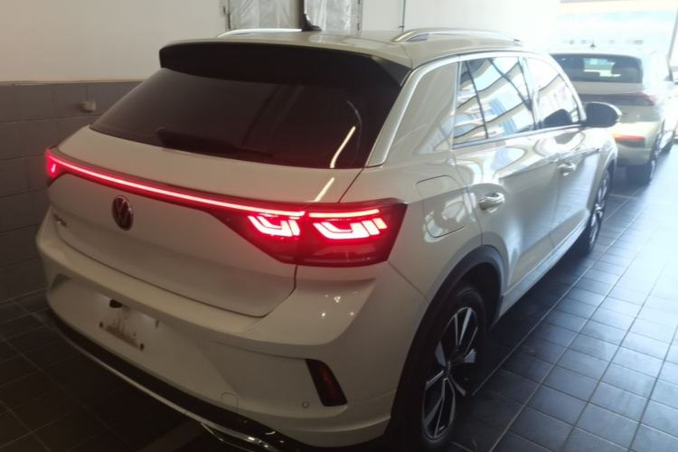 Used Volkswagen T-ROC 2023 300TSI DSG Two-Wheel-Drive Chen Guang Edition Rear Right 45 Deg
