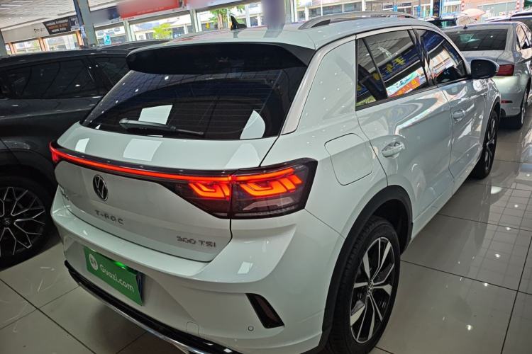Used Volkswagen T-ROC 2023 300TSI DSG Two-Wheel-Drive Chen Guang Edition Rear Right 45 Deg