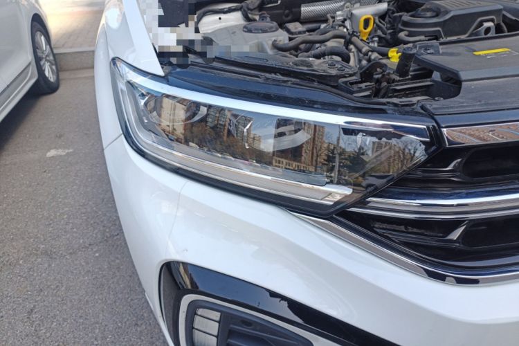 Used Volkswagen T-ROC 2023 300TSI DSG Two-Wheel-Drive Chen Guang Edition Right Front Headlight