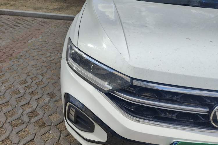 Used Volkswagen T-ROC 2023 300TSI DSG Two-Wheel-Drive Chen Guang Edition Right Front Headlight