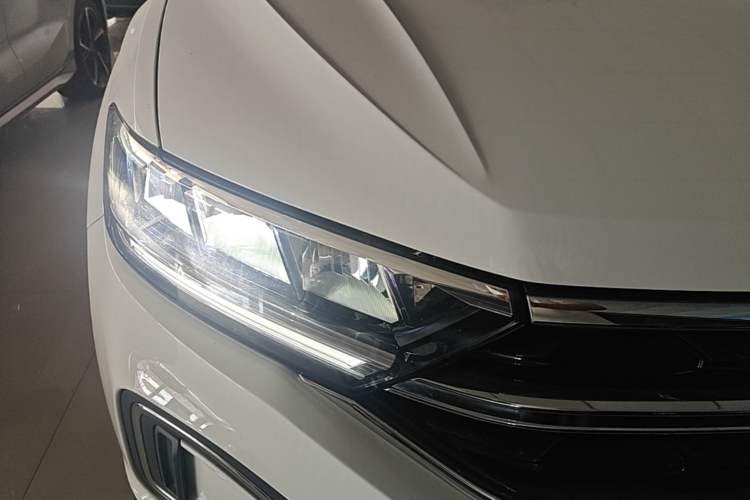 Used Volkswagen T-ROC 2023 280TSI DSG Two-Wheel Drive Time Edition Right Front Headlight