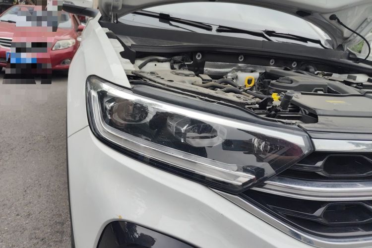 Used Volkswagen T-ROC 2023 300TSI DSG Two-Wheel-Drive Chen Guang Edition Right Front Headlight
