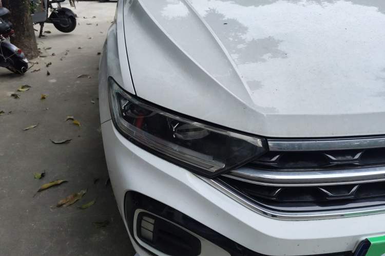 Used Volkswagen T-ROC 2023 300TSI DSG Two-Wheel-Drive Chen Guang Edition Right Front Headlight