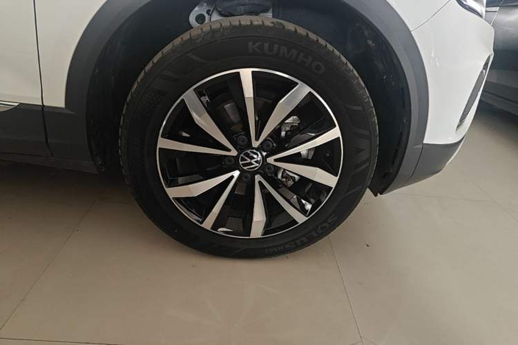 Used Volkswagen T-ROC 2023 280TSI DSG Two-Wheel Drive Time Edition Right Front Wheel Hub