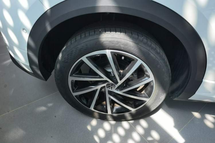 Used Volkswagen T-ROC 2023 300TSI DSG Two-Wheel Drive Starlight Edition Right Rear Wheel Hub
