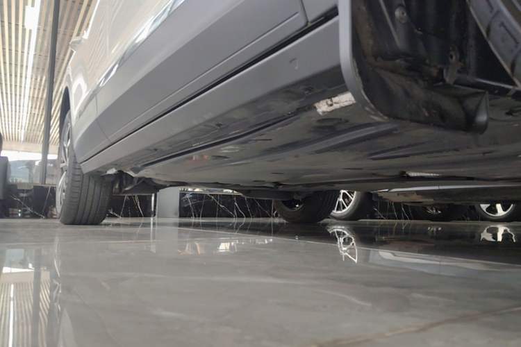 Used Volkswagen T-ROC 2023 280TSI DSG Two-Wheel Drive Time Edition Right Side Sill