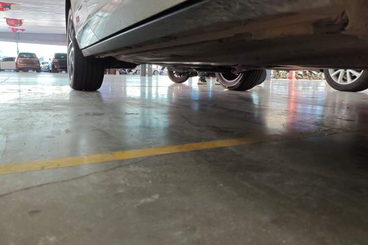 Used Volkswagen T-ROC 2023 300TSI DSG Two-Wheel Drive Starlight Edition Right Side Sill
