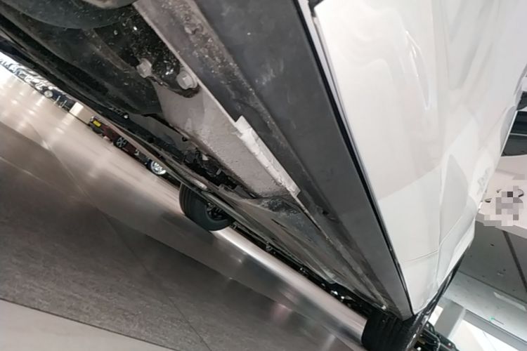 Used Volkswagen T-ROC 2023 300TSI DSG Two-Wheel-Drive Chen Guang Edition Right Side Sill