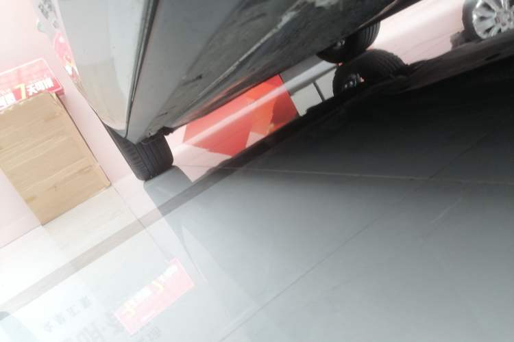 Used Volkswagen T-ROC 2023 300TSI DSG Two-Wheel-Drive Chen Guang Edition Right Side Sill