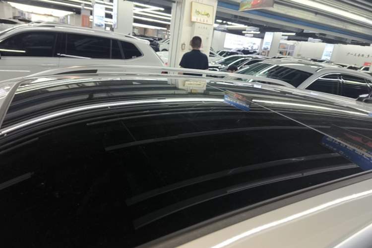 Used Volkswagen T-ROC 2023 300TSI DSG Two-Wheel-Drive Chen Guang Edition Roof