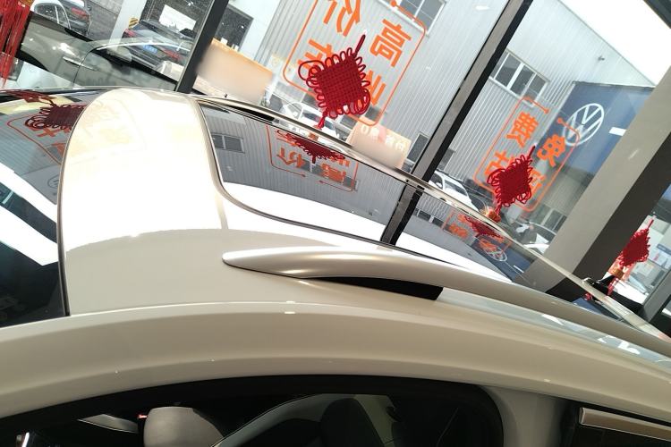 Used Volkswagen T-ROC 2023 300TSI DSG Two-Wheel-Drive Chen Guang Edition Roof