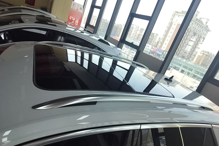 Used Volkswagen T-ROC 2023 300TSI DSG Two-Wheel-Drive Chen Guang Edition Roof