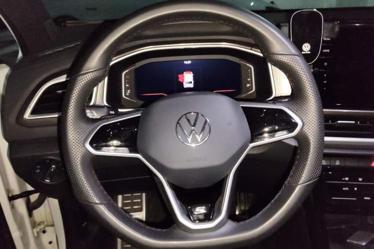 Used Volkswagen T-ROC 2023 300TSI DSG Two-Wheel-Drive Chen Guang Edition Steering Wheel
