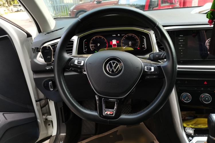 Used Volkswagen T-ROC 2023 280TSI DSG Two-Wheel Drive Time Edition Steering Wheel