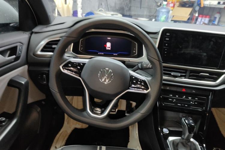 Used Volkswagen T-ROC 2023 300TSI DSG Two-Wheel-Drive Chen Guang Edition Steering Wheel