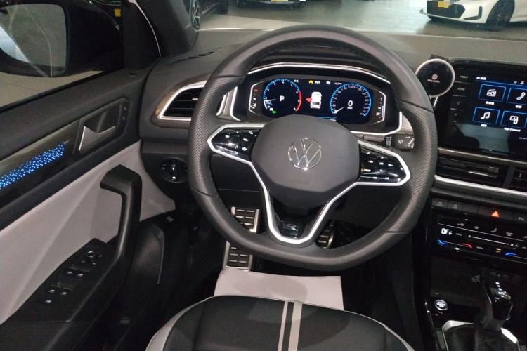 Used Volkswagen T-ROC 2023 300TSI DSG Two-Wheel-Drive Chen Guang Edition Steering Wheel