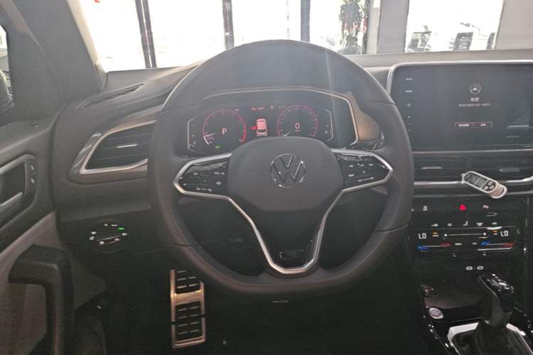 Used Volkswagen T-ROC 2023 300TSI DSG Two-Wheel-Drive Chen Guang Edition Steering Wheel