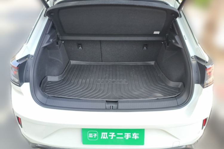 Used Volkswagen T-ROC 2023 300TSI DSG Two-Wheel-Drive Chen Guang Edition Trunk