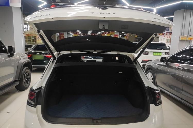 Used Volkswagen T-ROC 2023 300TSI DSG Two-Wheel-Drive Chen Guang Edition Trunk