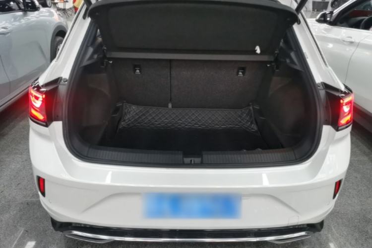 Used Volkswagen T-ROC 2023 300TSI DSG Two-Wheel Drive Starlight Edition Trunk