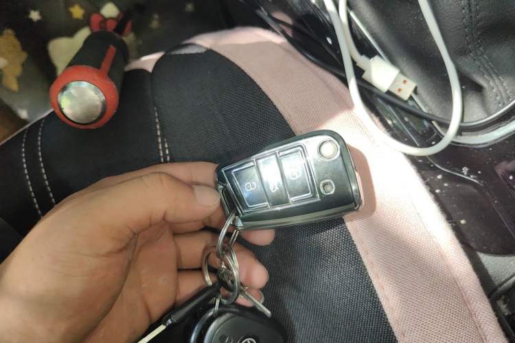Used Volkswagen T-ROC 2023 300TSI DSG Two-Wheel-Drive Chen Guang Edition Vehicle Key
