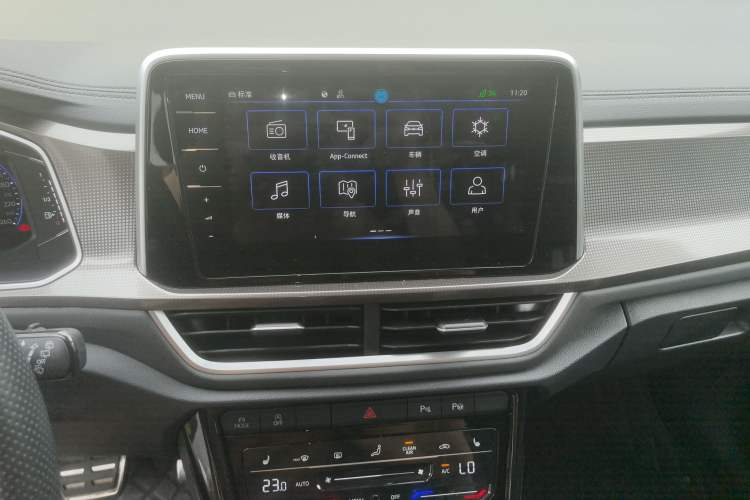 Used Volkswagen T-ROC 2023 300TSI DSG Two-Wheel Drive Starlight Edition Audio And AC Panel