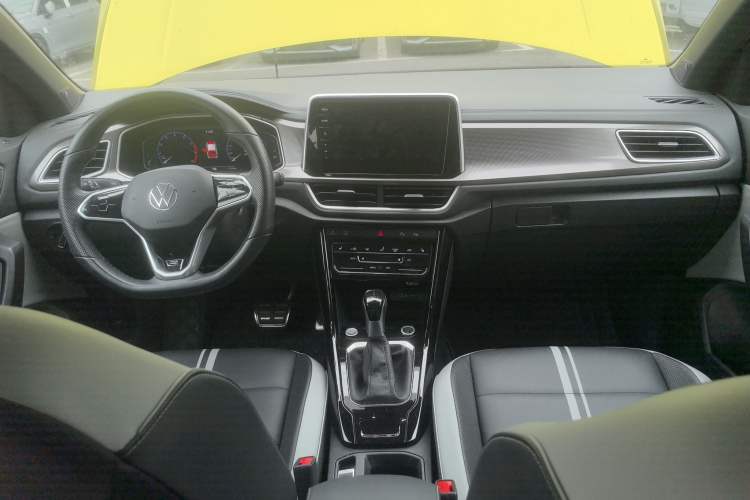 Used Volkswagen T-ROC 2023 300TSI DSG Two-Wheel Drive Starlight Edition Center Console