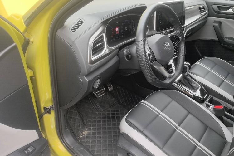 Used Volkswagen T-ROC 2023 300TSI DSG Two-Wheel Drive Starlight Edition Driver Seat