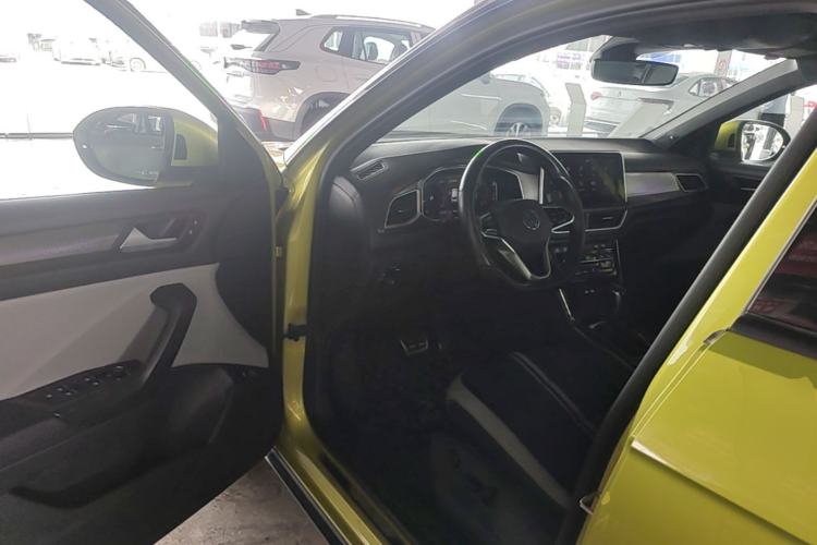 Used Volkswagen T-ROC 2023 300TSI DSG Two-Wheel Drive Starlight Edition Driver Seat