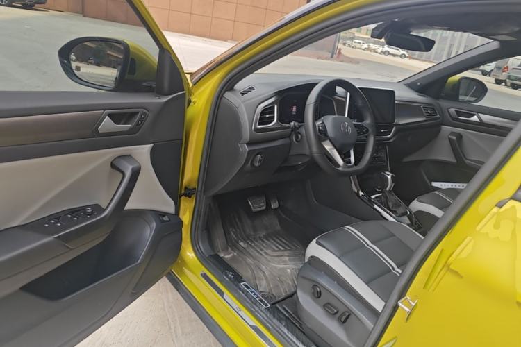 Used Volkswagen T-ROC 2023 300TSI DSG Two-Wheel Drive Starlight Edition Driver Seat